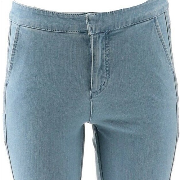 A350330 G.I.L.I. Dual Stretch Side Button Flare Jeans LIGHT WASH Size 10 Boho - Picture 8 of 9